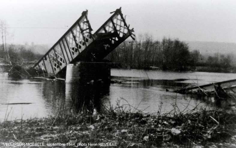 Le pont de Velle-sur-Moselle, 6 September 1944