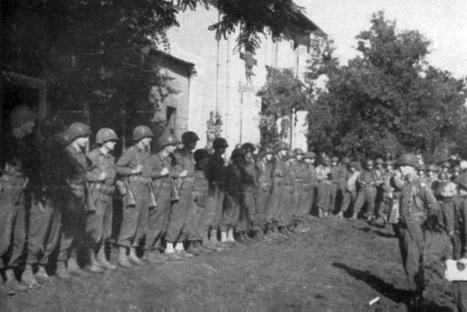 25 members of 134th Infantry Regiment recieving decorations