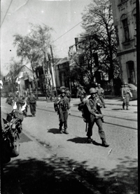 2nd Battalion moving up Bochum