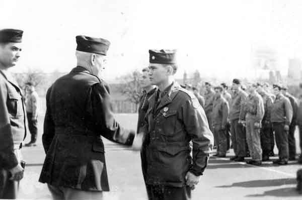 LTC Frederick C. Roecker, Jr. receiving the Silver Star
